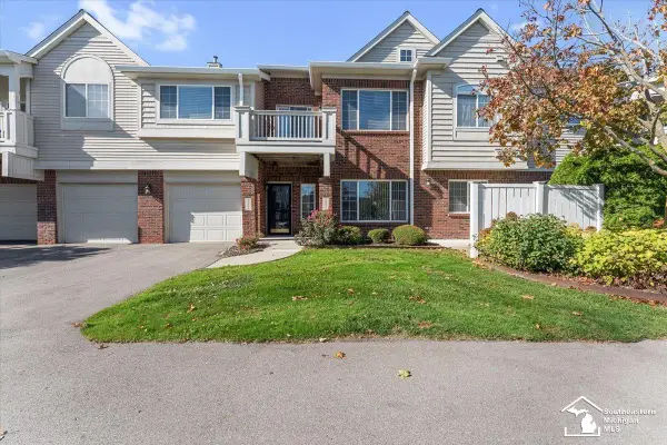 23033 Fairlane BLVD, Woodhaven, MI 48183