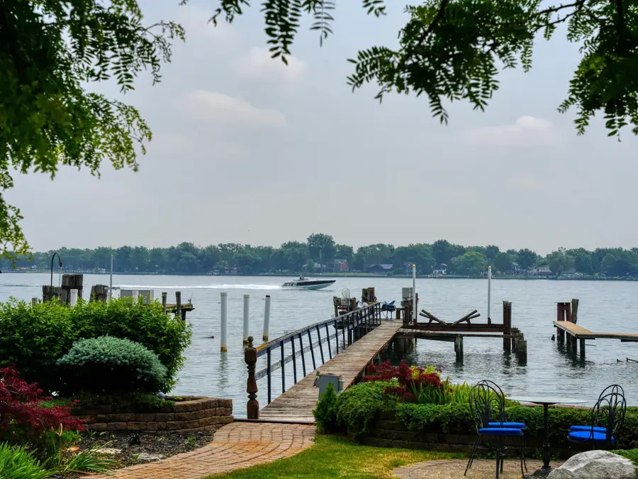 5403 Pointe DR, East China, MI 48054 - #3