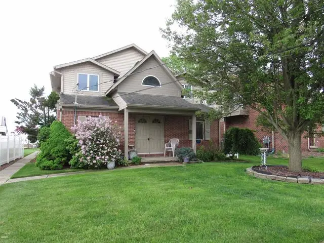 35610 Jeffers CT, Harrison Township, MI 48045 - #1