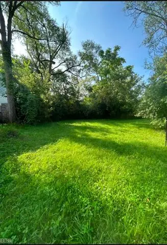 422 E Foss AVE, Flint, MI 48505