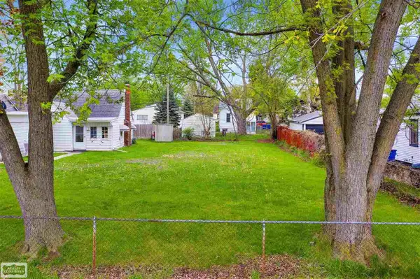 12444 Vernon ST, Warren, MI 48091