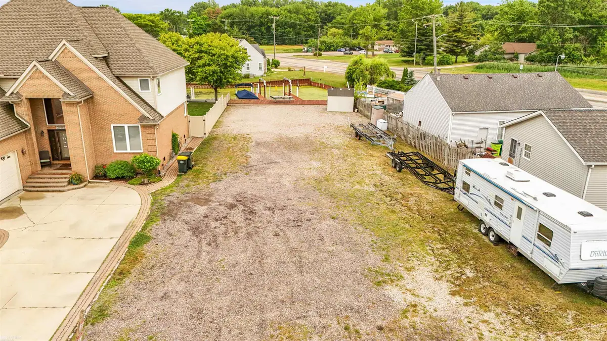29050 Farwell ST, Chesterfield, MI 48047 - #1