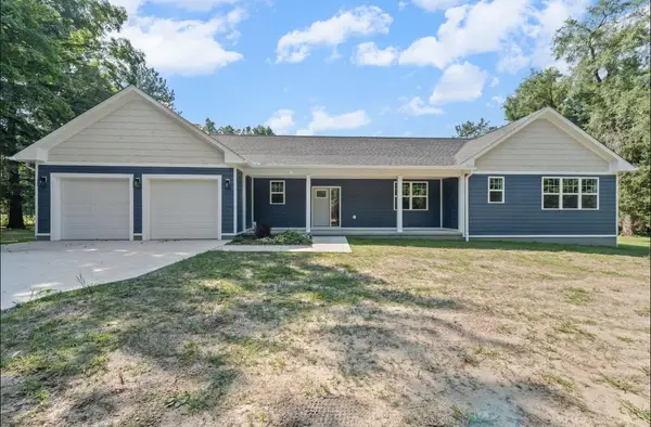 3200 Weidemann DR, Clarkston, MI 48348