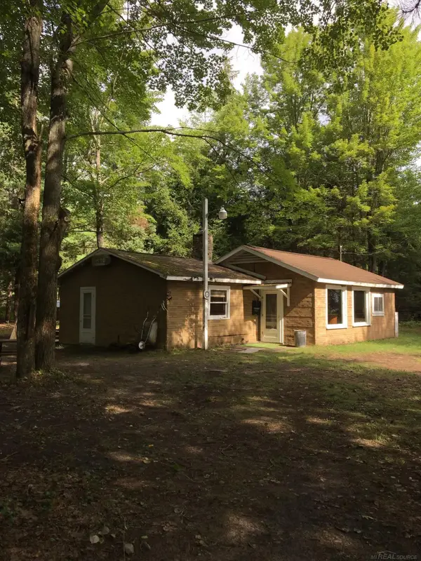 4001 Sandall RD, Alpena, MI 49707