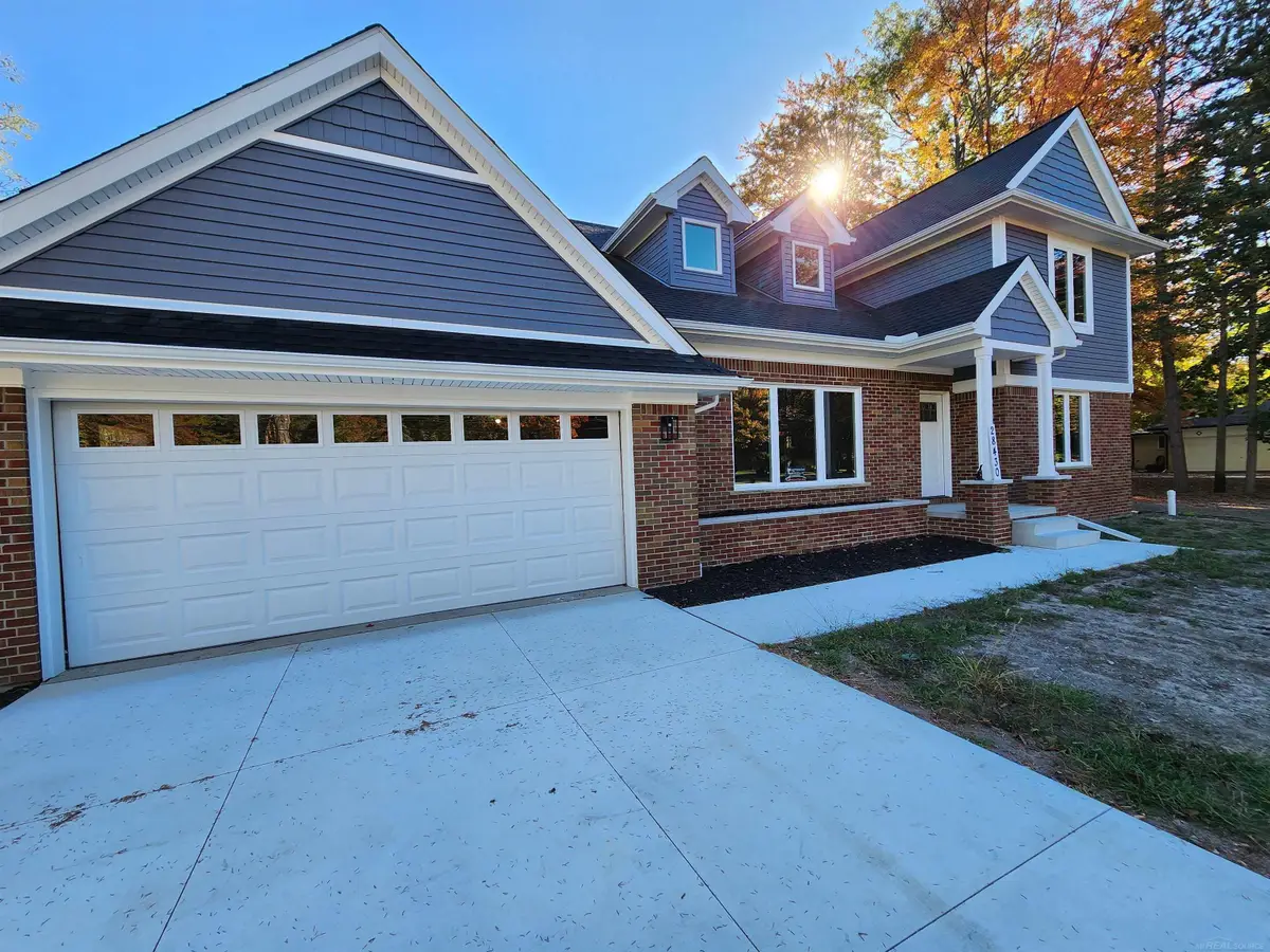 28430 Ranchwood DR, Southfield, MI 48076 - #1