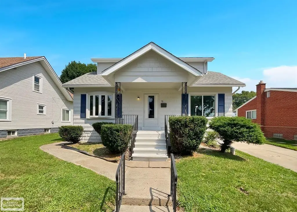 35 Michigan AVE, Mount Clemens, MI 48043 - #1