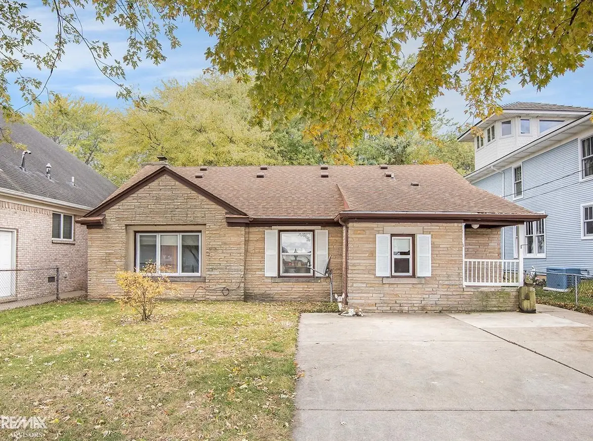 8014 Anchor Bay Dr DR, Clay, MI 48001 - #1