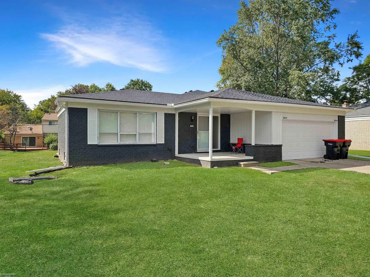 19245 Eldridge LN, Southfield, MI 48076 - #1