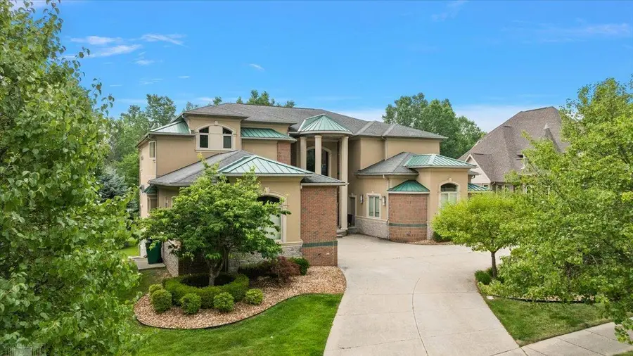 61403 Barclay DR, Washington, MI 48094 - #2