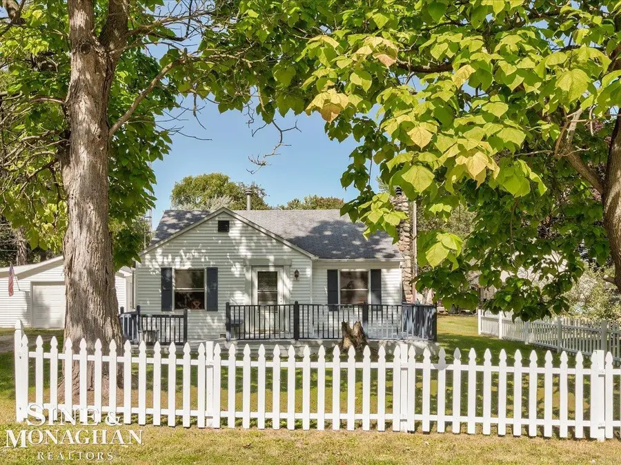 7205 Dogwood AVE, Lexington, MI 48450 - #2