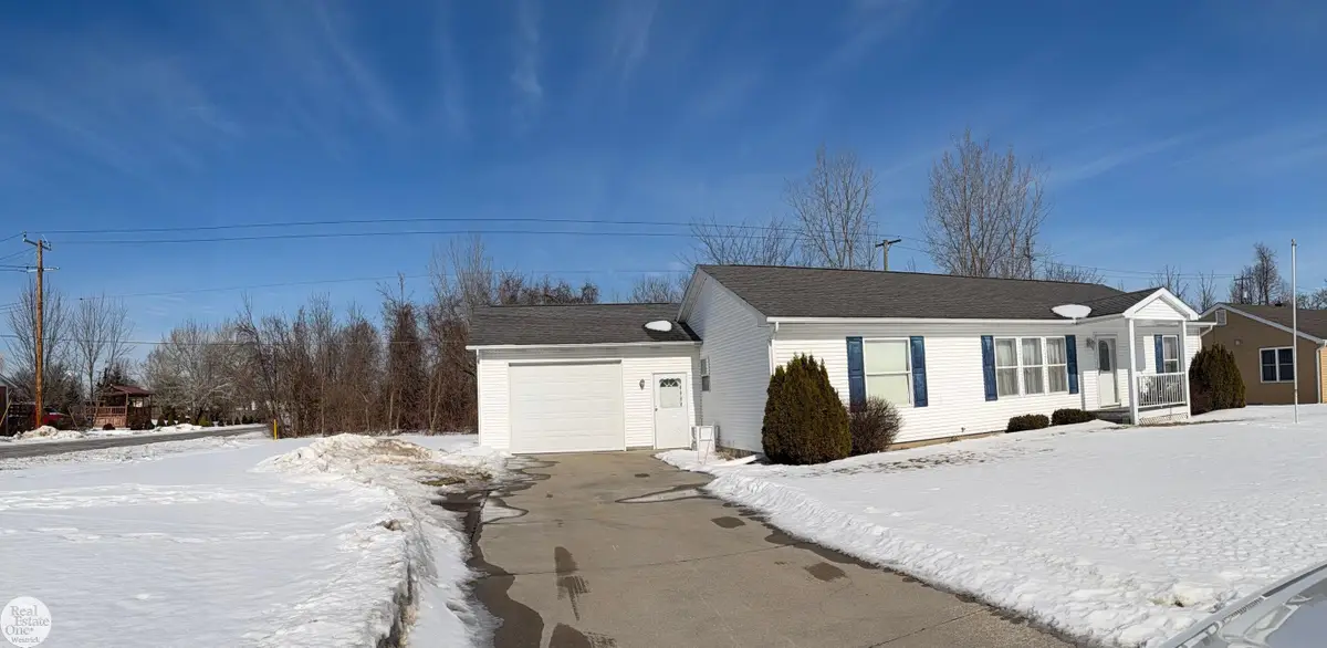 988 Chartier RD, Cottrellville, MI 48039 - #1