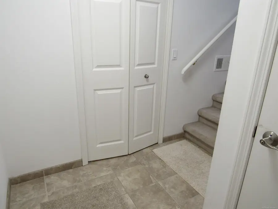 507 Country Club DR, Saint Clair Shores, MI 48082 - #3