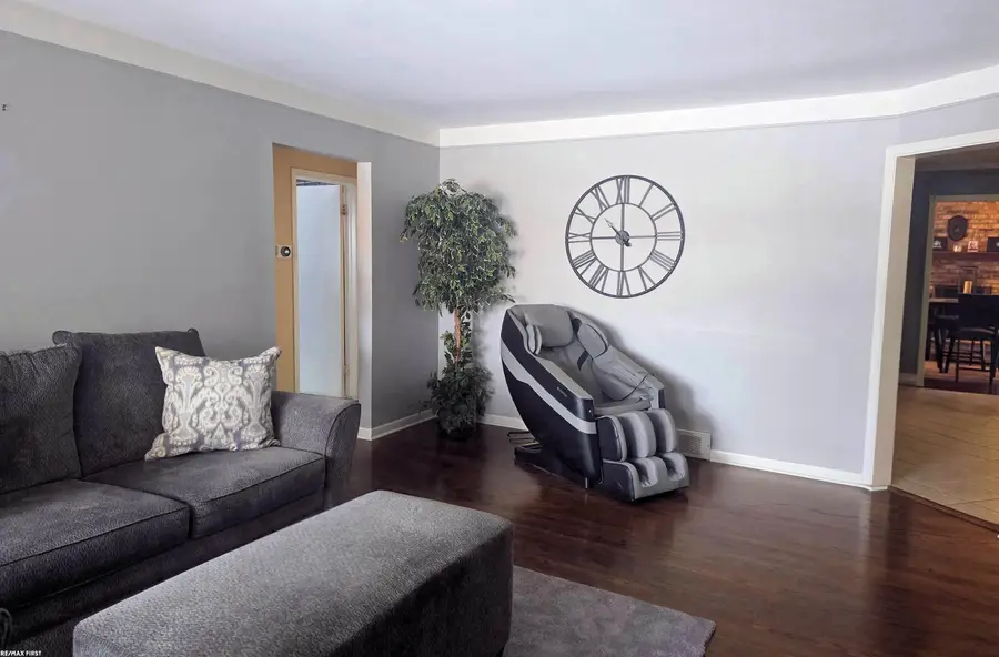 20900 Bayside ST, Saint Clair Shores, MI 48081 - #3