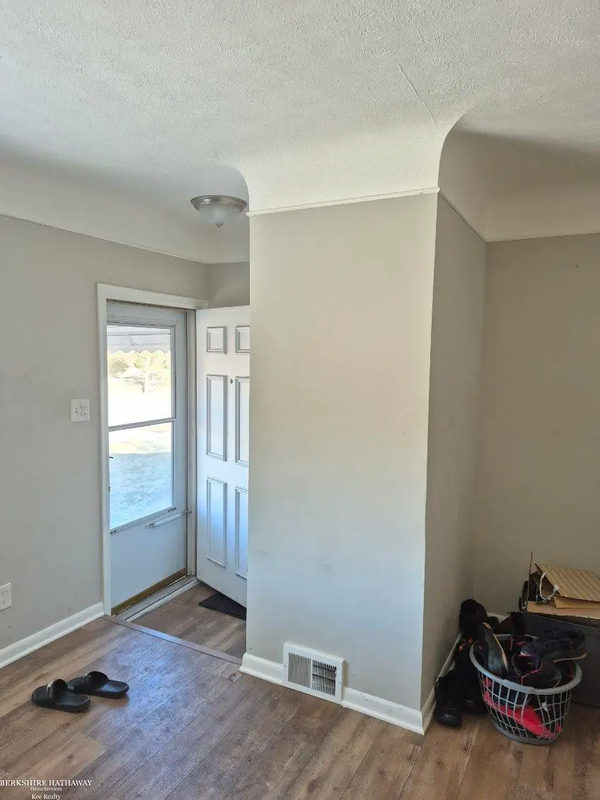 24895 Beck AVE, Eastpointe, MI 48021 - #3