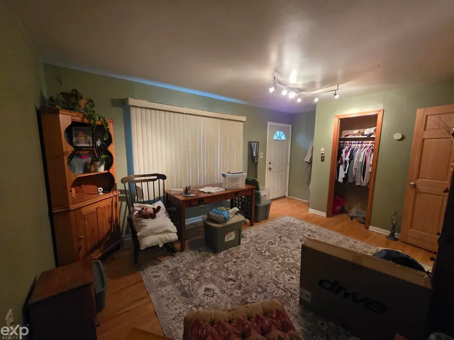 23400 Deziel ST, Saint Clair Shores, MI 48082 - #2