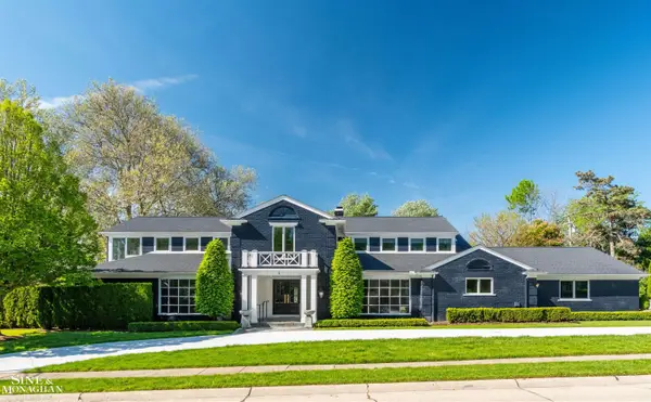 89 Lake Shore RD, GrossePointeFarms, MI 48236