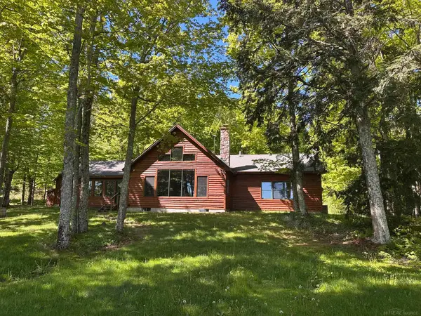 N10006 Shore Dr. DR, AuTrain, MI 49806
