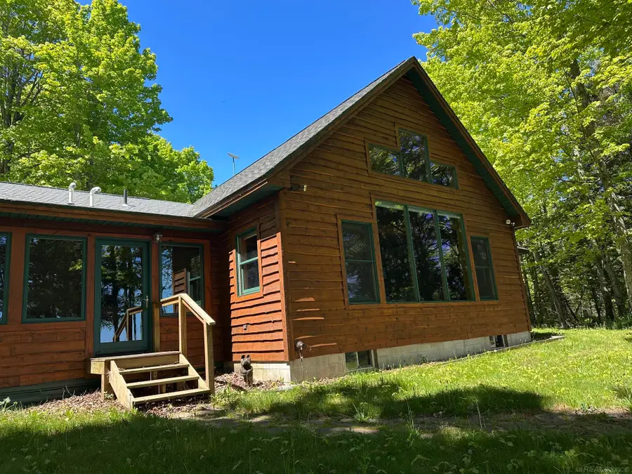 N10006 Shore Drive RD, Onota, MI 49806 - #2