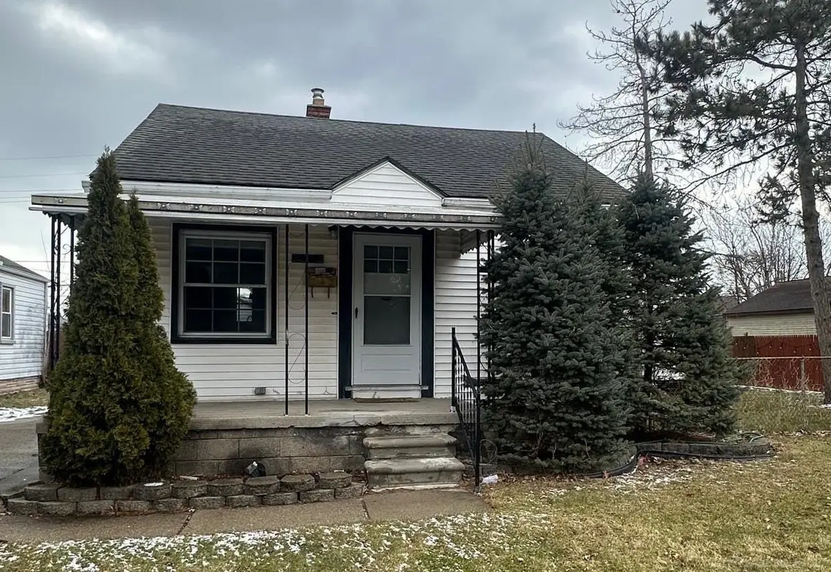 22046 Cushing AVE, Eastpointe, MI 48021 - #1