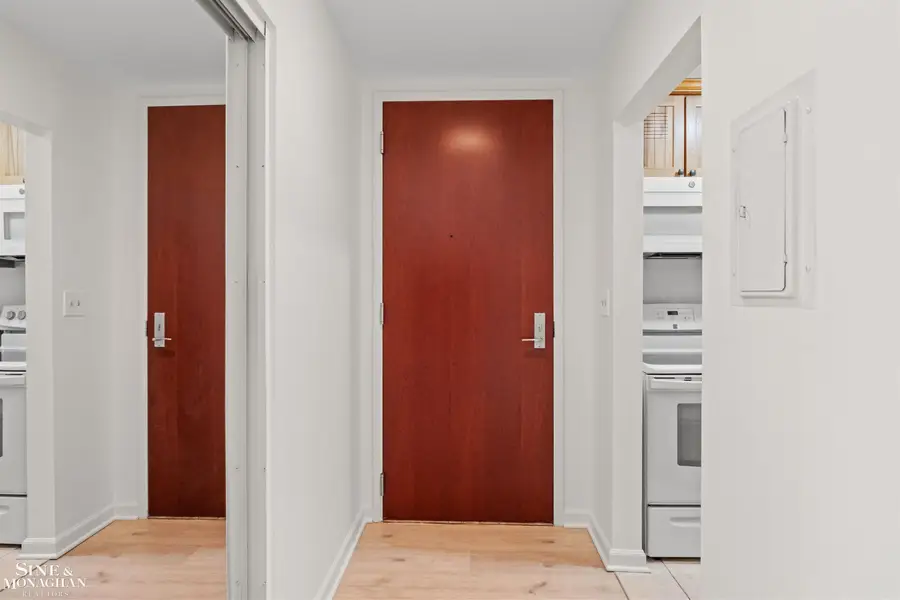 1001 W Jefferson #11E, Detroit, MI 48226 - #2