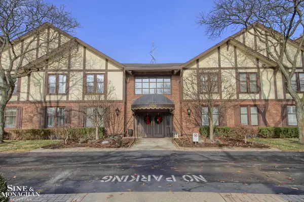 1750 Vernier RD, GrossePointeWoods, MI 48236