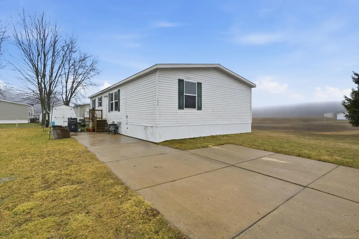 1829 Ponderosa AVE, Columbus, MI 48063 - #1