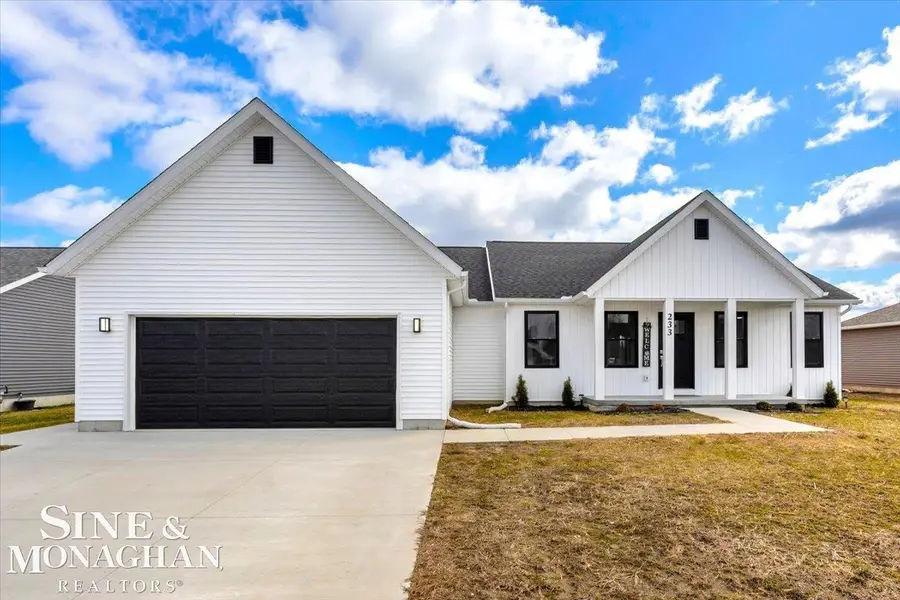 233 Oregon AVE, Marysville, MI 48040 - #3