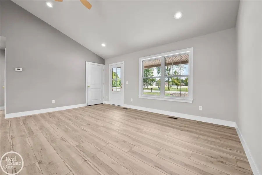 211 N Carney RD, Saint Clair, MI 48079 - #3