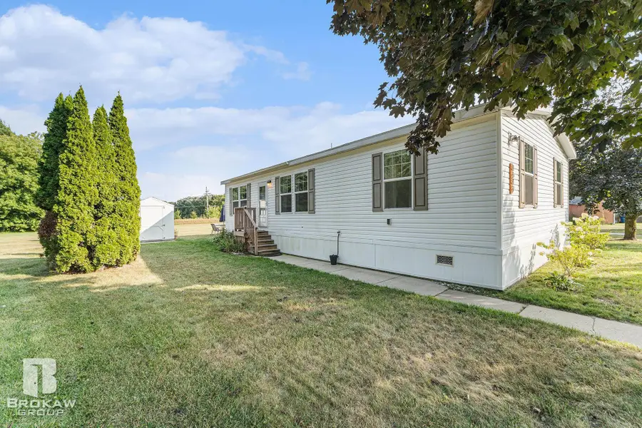 4649 Butternut ST, Clarkston, MI 48348 - #3