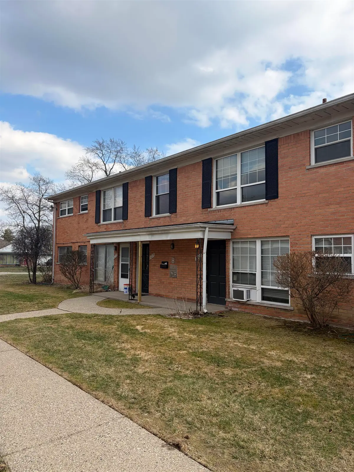 3219 Benjamin AVE, Royal Oak, MI 48073 - #1