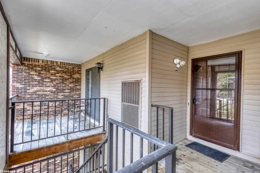 29846 Utica RD, Roseville, MI 48066 - #3