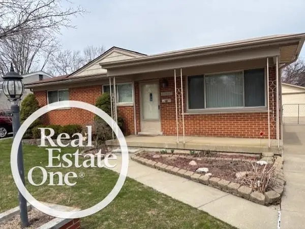 22943 Masonic BLVD, StClairShores, MI 48082