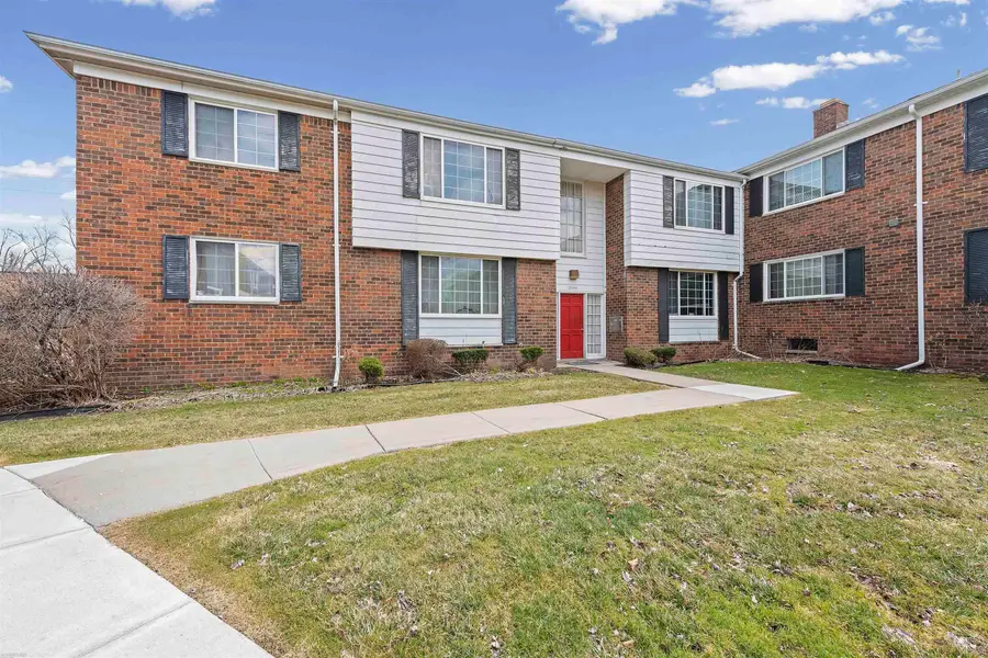 25344 Shiawassee CIR, Southfield, MI 48033 - #2