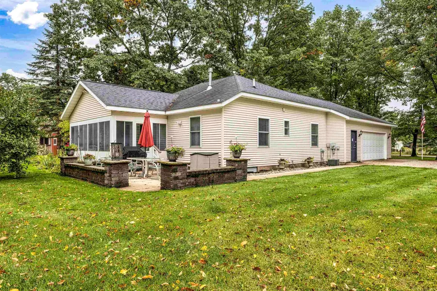 3396 Lansing RD, Roscommon, MI 48653 - #3