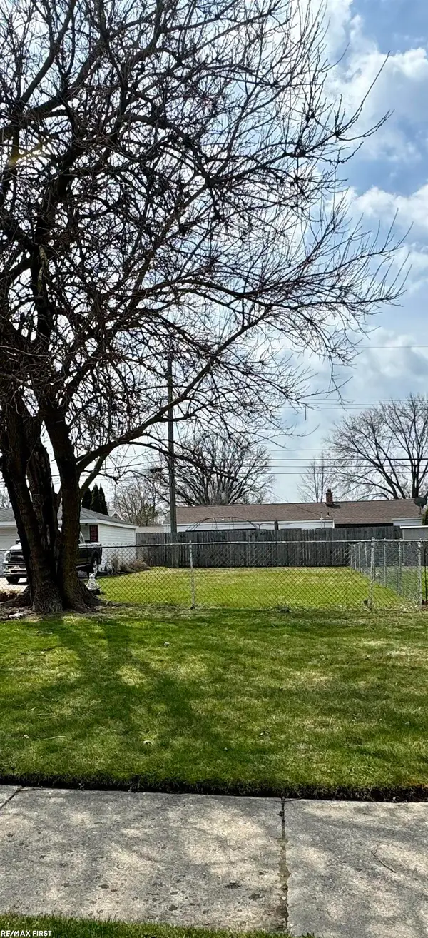 0 Port ST, StClairShores, MI 48082