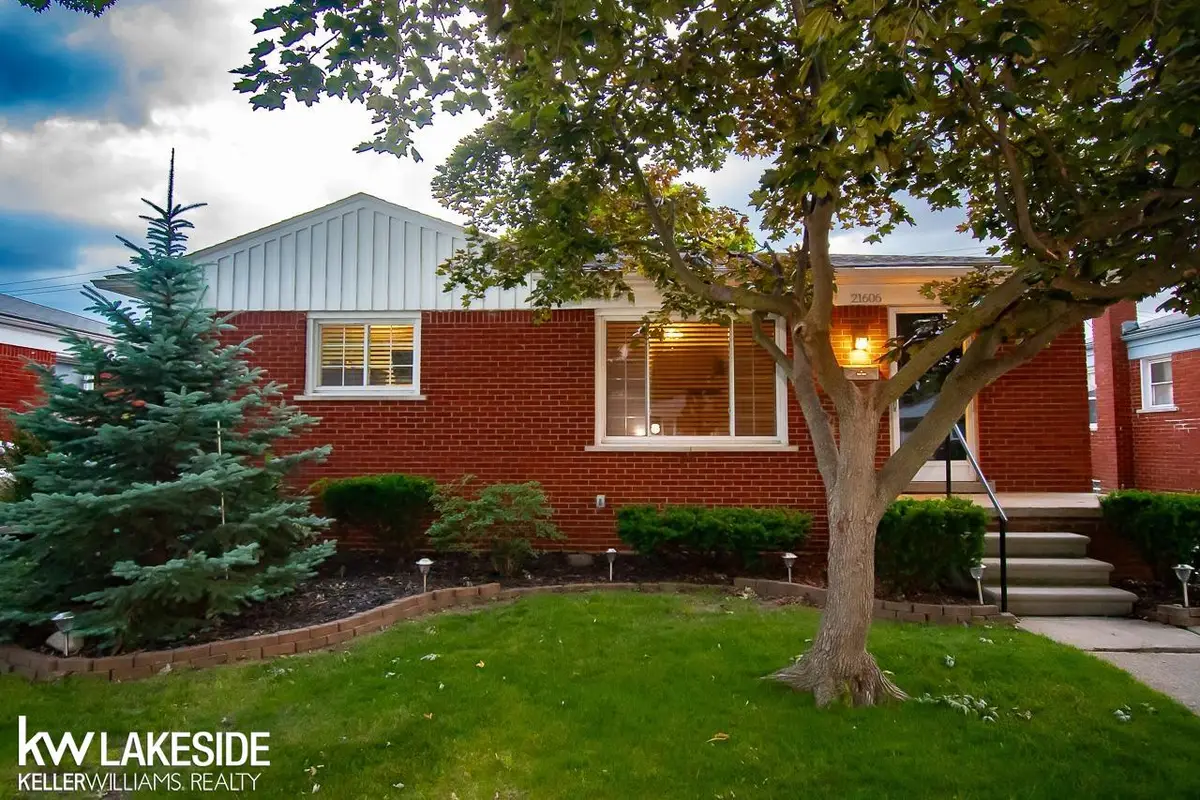 21606 Arrowhead ST, Saint Clair Shores, MI 48082 - #1