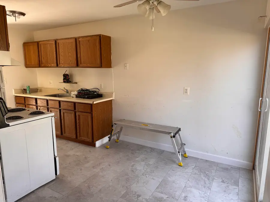 8764 Kaltz AVE, Center Line, MI 48015 - #2