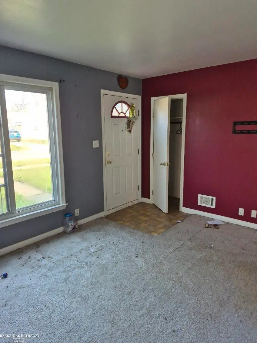21893 Ehlert AVE, Warren, MI 48089 - #2