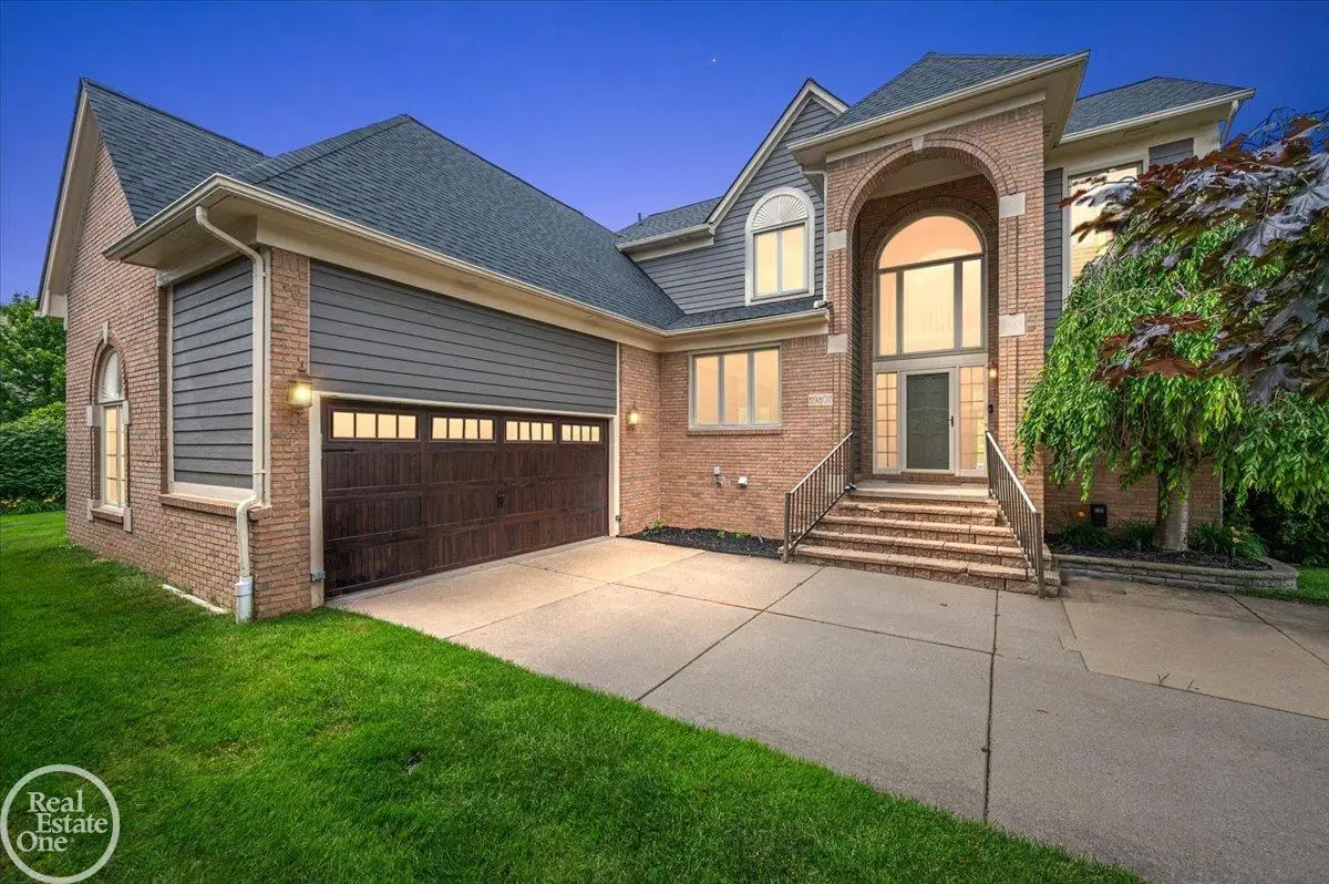 59807 Glacier Ridge N. DR, Washington, MI 48094 - #1