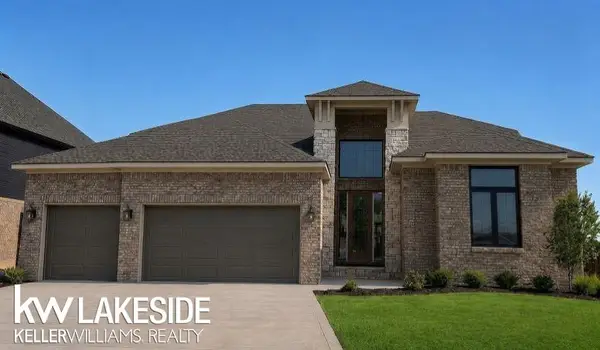 18842 Via Firenze DR, Macomb, MI 48044