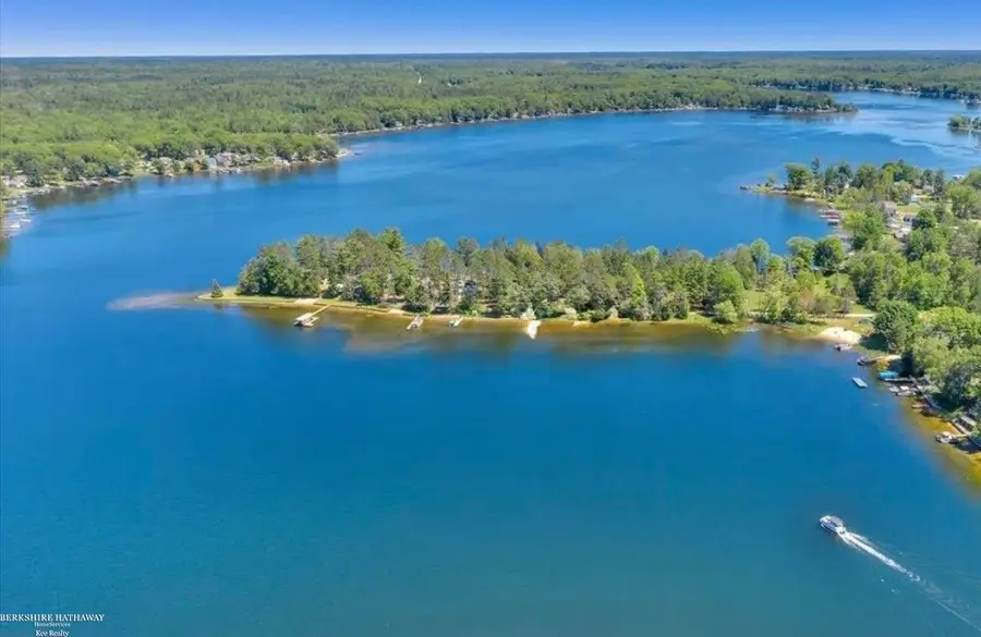 4978 Long Lake RD, Hale, MI 48739 - #3