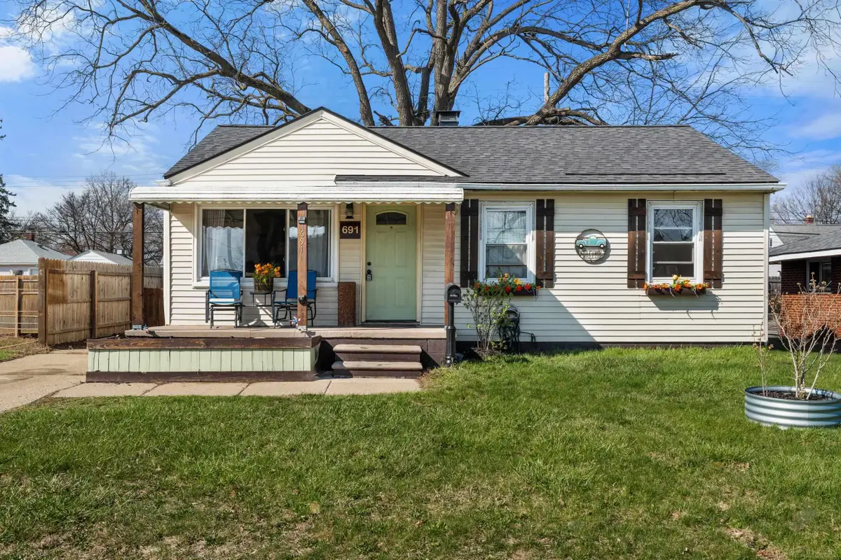 691 E Bennett AVE, Ferndale, MI 48220 - #1