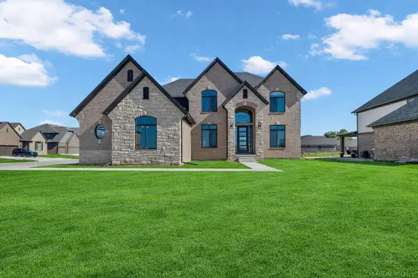 49940 Langford DR, Macomb, MI 48044