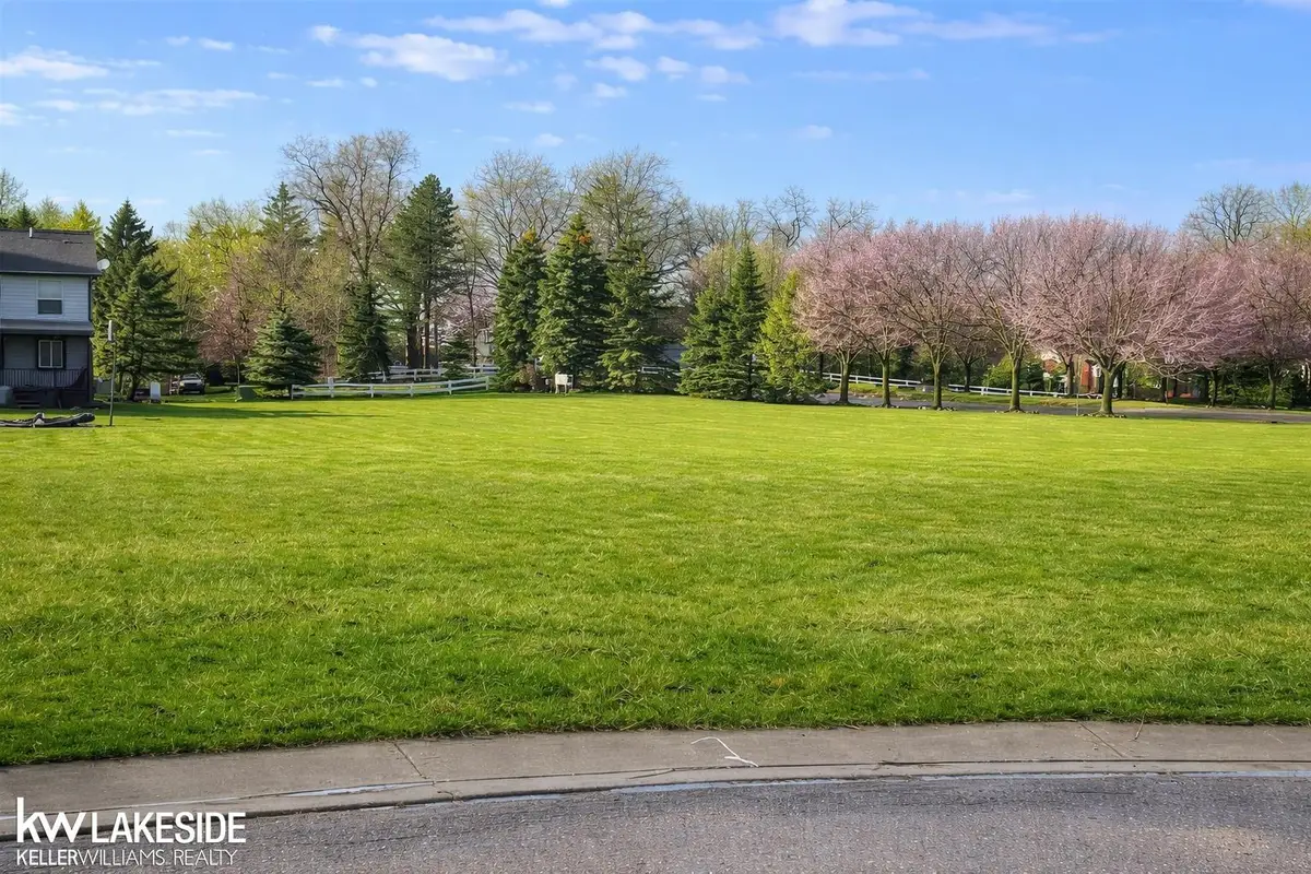 4181 London CT, Grand Blanc, MI 48439 - #1