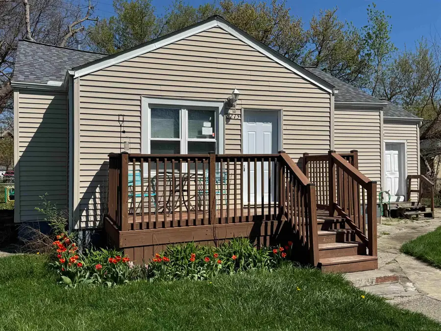 8275 Essex AVE, Warren, MI 48089 - #2
