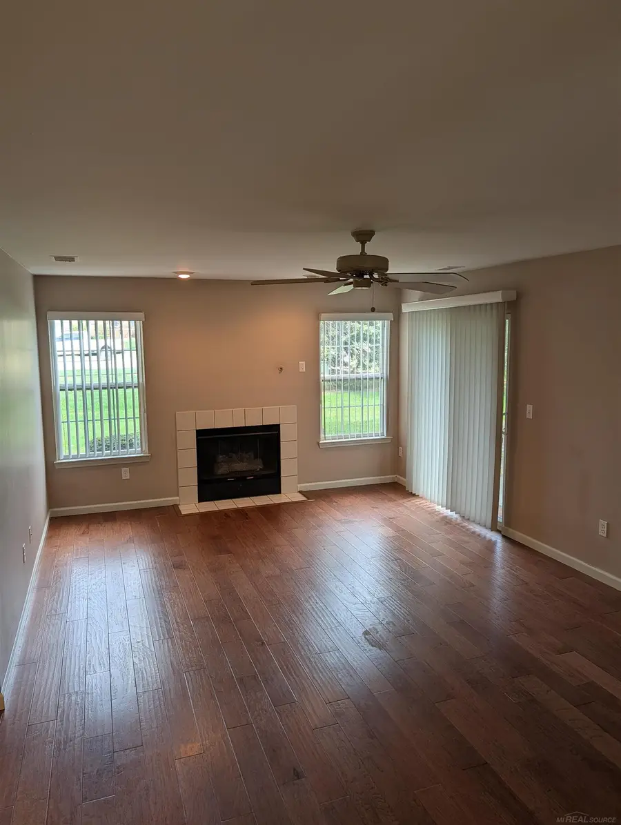 14516 Holborn DR, Sterling Heights, MI 48313 - #2