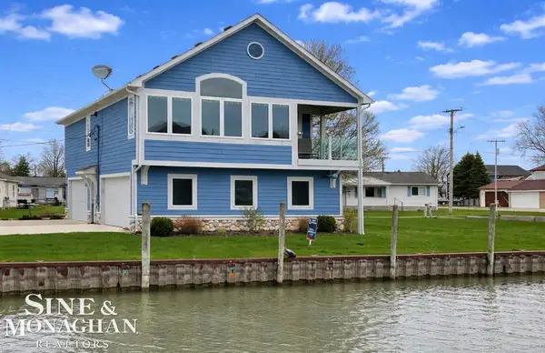 113 Roselawn ST, Algonac, MI 48001
