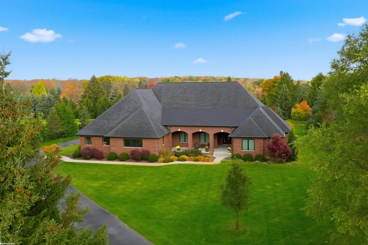 4376 Lancaster DR, Clarkston, MI 48348 - #1