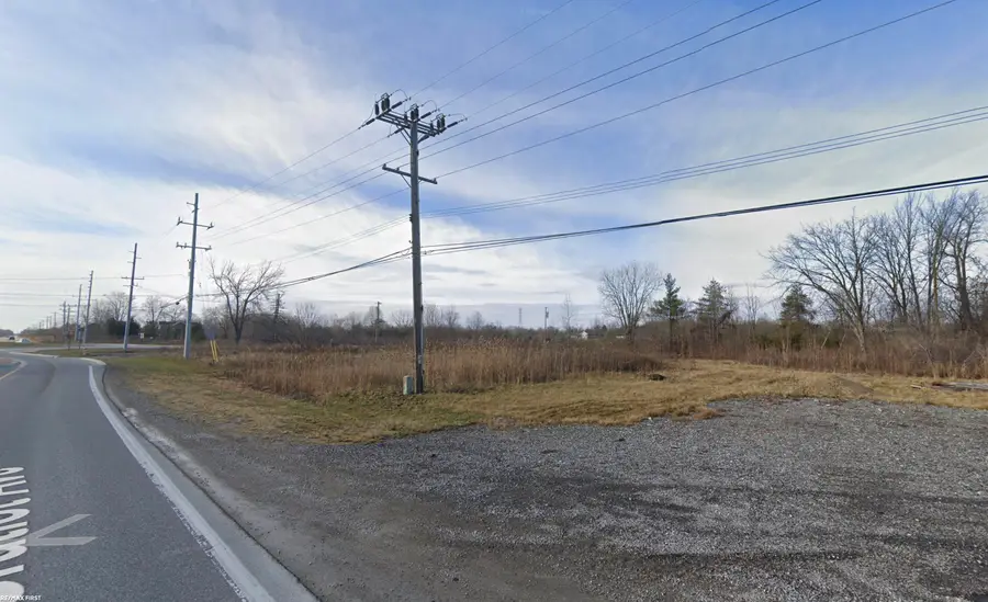 7992 Gratiot AVE, Columbus, MI 48063 - #3