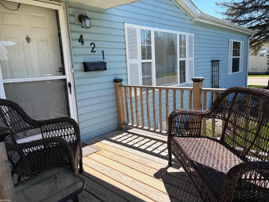 421 Red Pine DR, Flint, MI 48506 - #3